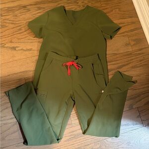 Figs woman’s scrub set in dark olive